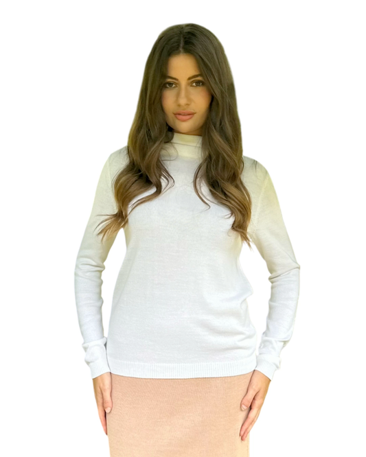 Relaxed Fit Soft Lightweight Wool Knitted Long Sleeve White Top - AALKAMI.London 