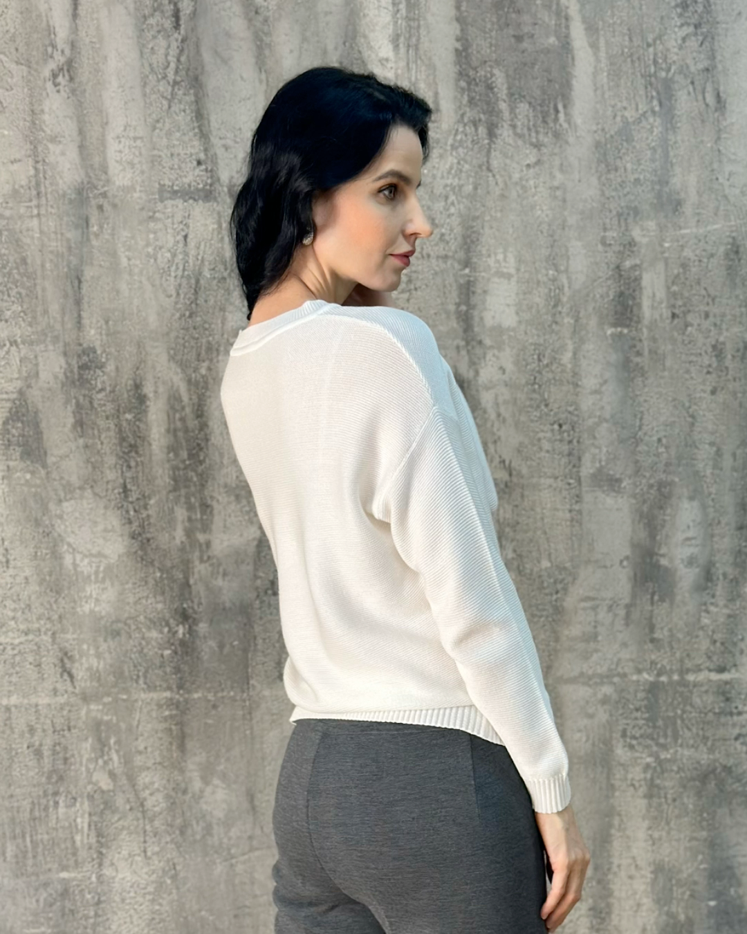 Loose Fit Round Neck Knitted Long Sleeve Cotton White Top - AALKAMI.London