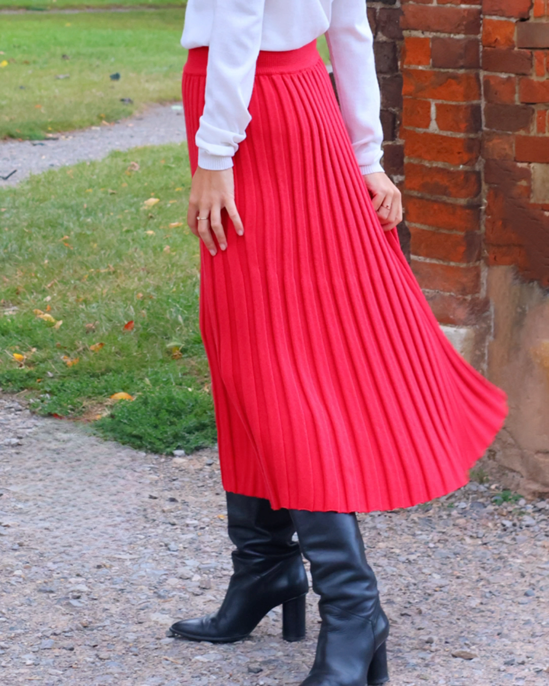 A-Line Silhouette Elasticated Waistband Easy Wear Knitted Pleated Red MIDI Skirt - AALKAMI.London